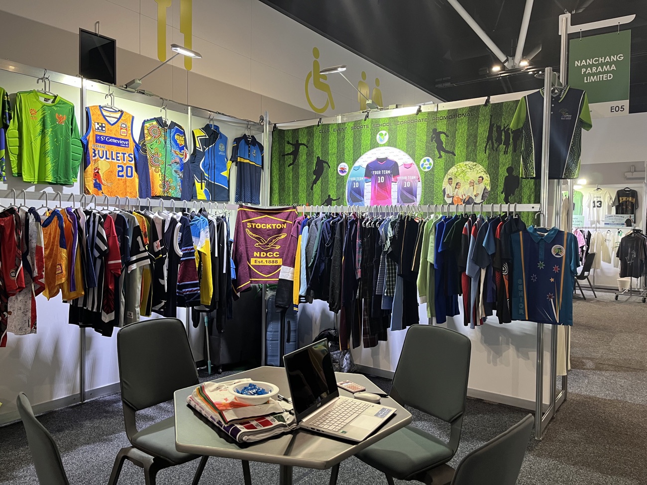 MAXAM trade show teamwear and uniform presentation